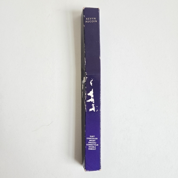 New Kevyn Aucoin The Duet Concealer Brush For Applying & Blending Concealers NIB - Picture 6 of 8